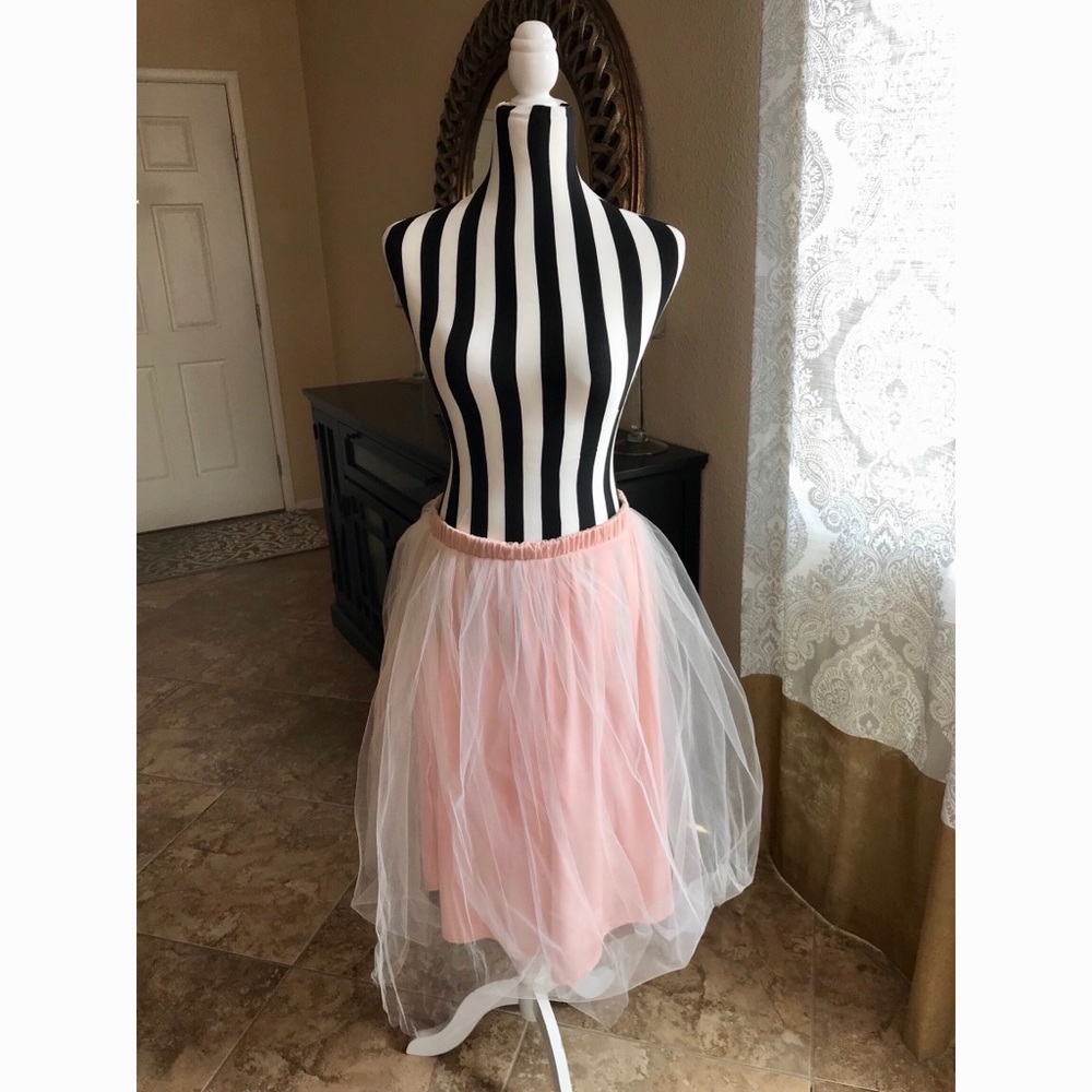 Brand New With Tag Tea & Rose Tule Skirt